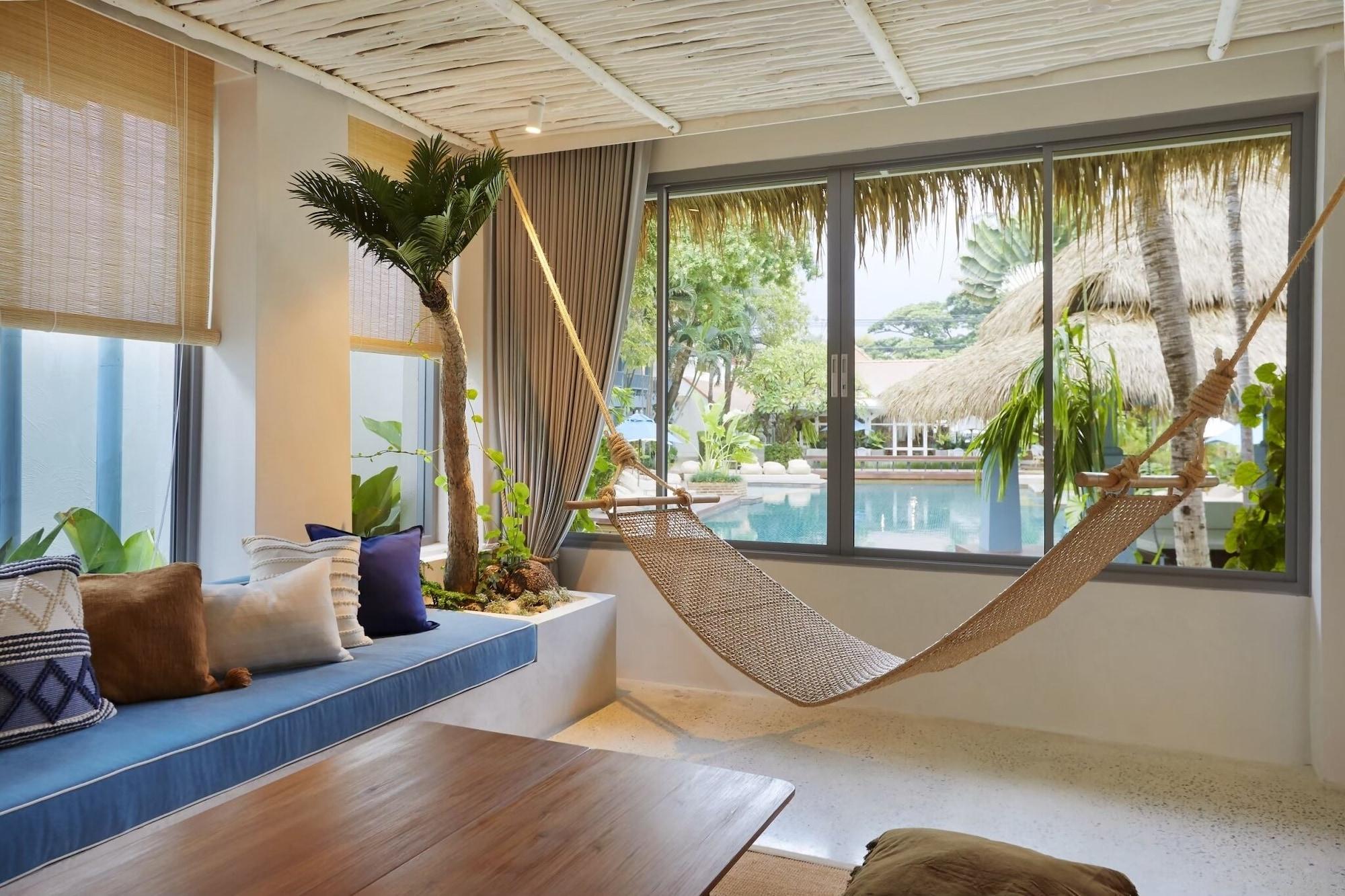The Peri Hotel Hua Hin Bagian luar foto